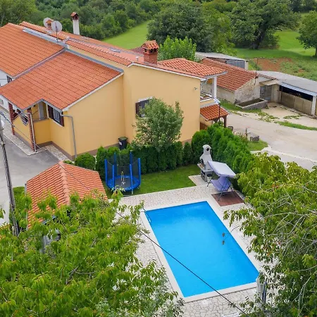 House Semy With Private Pool Vila