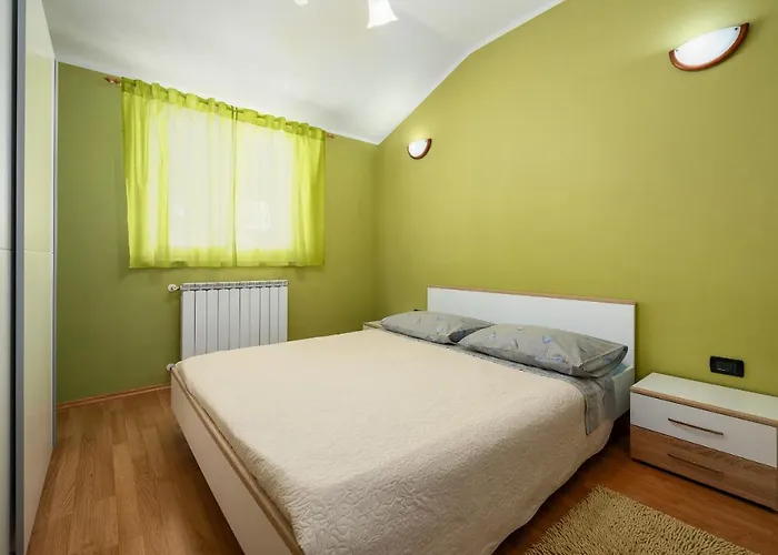 House Semy With Private Pool