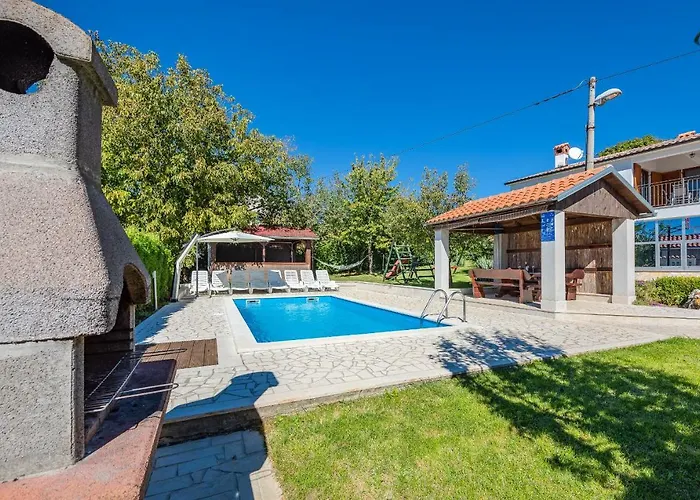 House Semy With Private Pool *