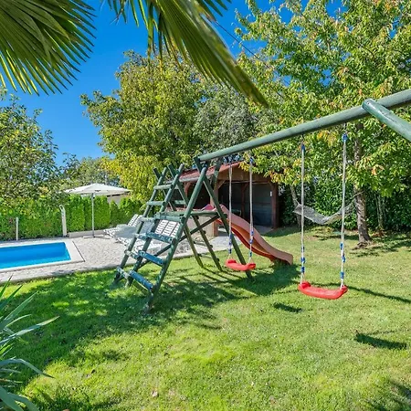 House Semy With Private Pool * Pazin